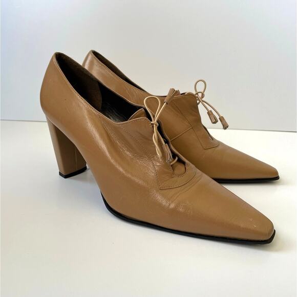 Stuart Weitzman Beige Leather Pumps Size 8C Office Elegant Pointed Snip Toe - Picture 2 of 11